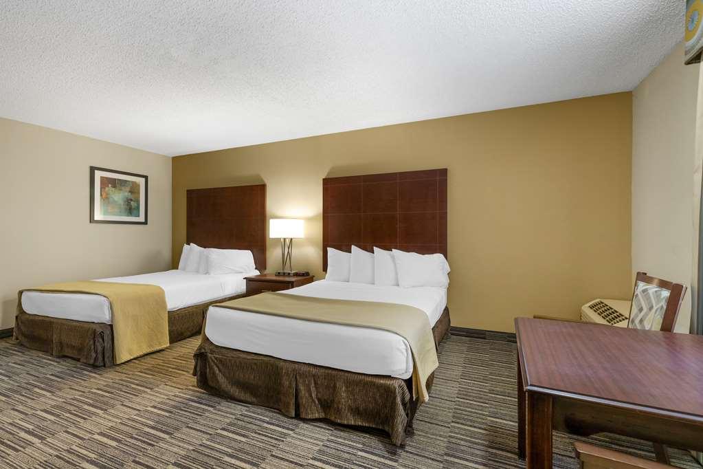 Best Western Sunday House Inn Kerrville Habitación foto