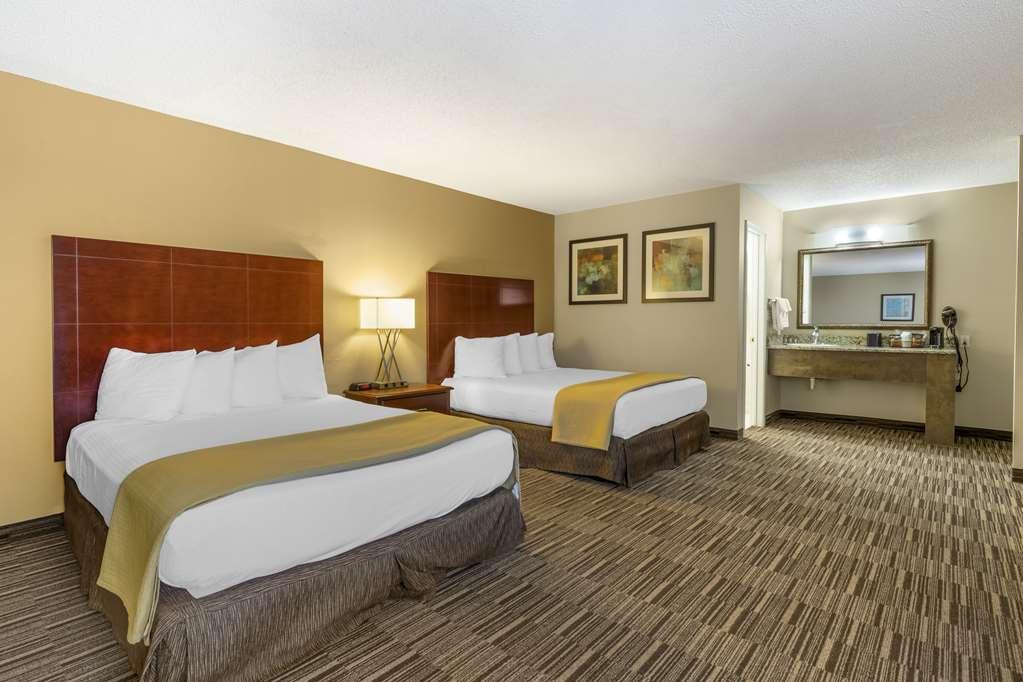 Best Western Sunday House Inn Kerrville Habitación foto